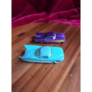 Disney Pixar Cars FLO and RAMONE Lot Low n Slow Sho Grl